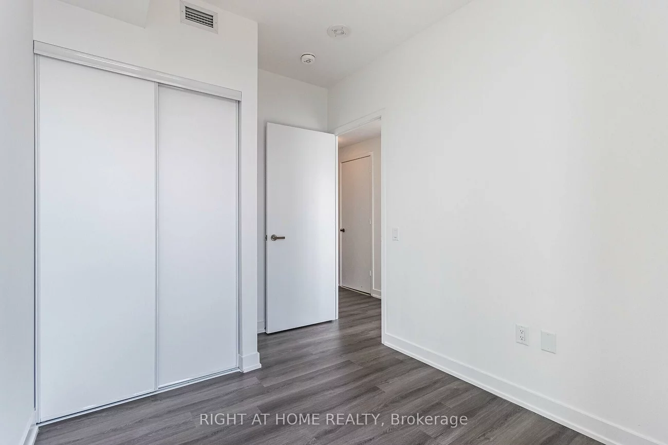 3883, Quartz, City Centre, Mississauga