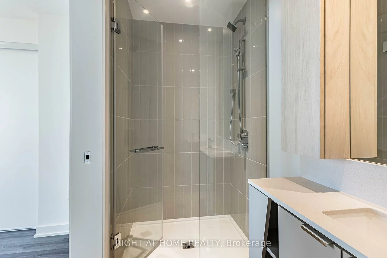 3883, Quartz, City Centre, Mississauga