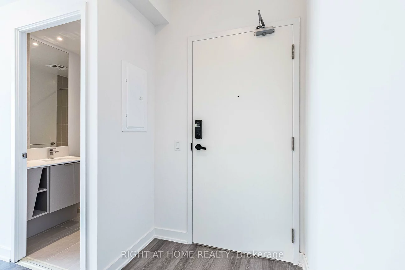 3883, Quartz, City Centre, Mississauga