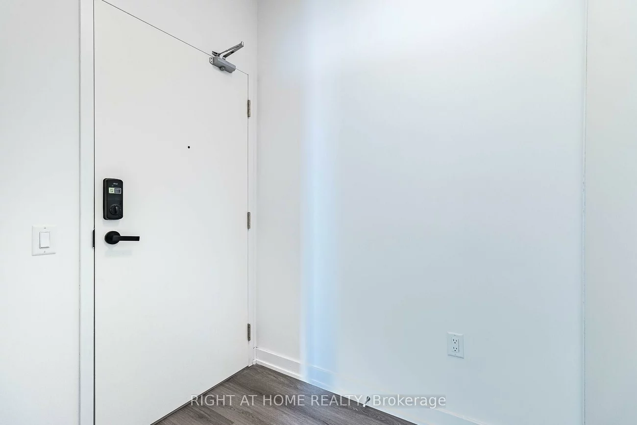 3883, Quartz, City Centre, Mississauga