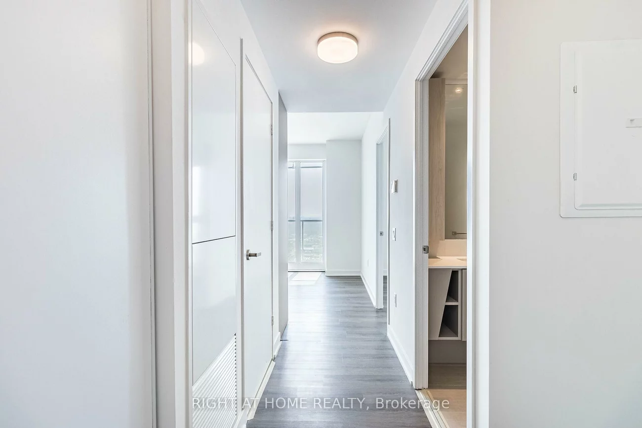 3883, Quartz, City Centre, Mississauga