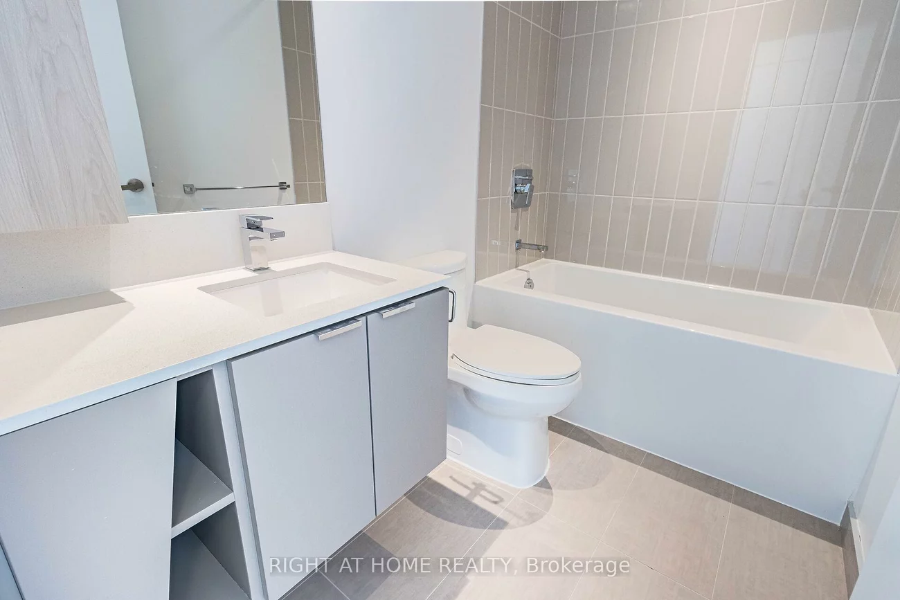 3883, Quartz, City Centre, Mississauga