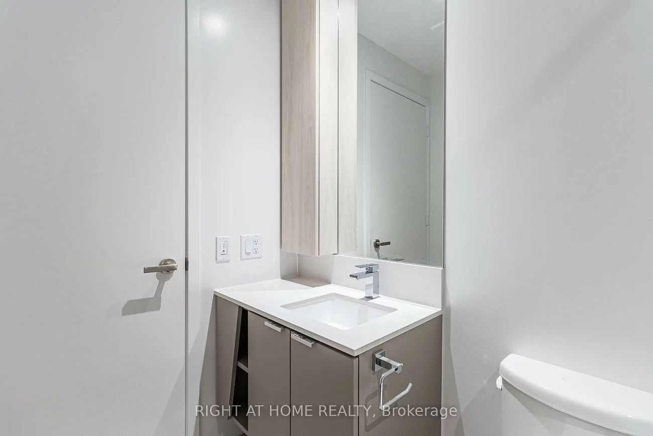 3883, Quartz, City Centre, Mississauga