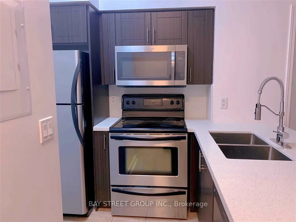 388, Prince Of Wales, City Centre, Mississauga