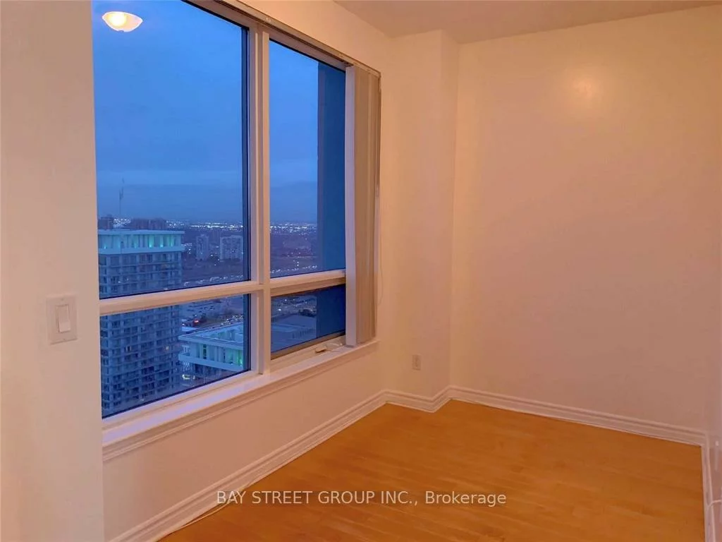 388, Prince Of Wales, City Centre, Mississauga