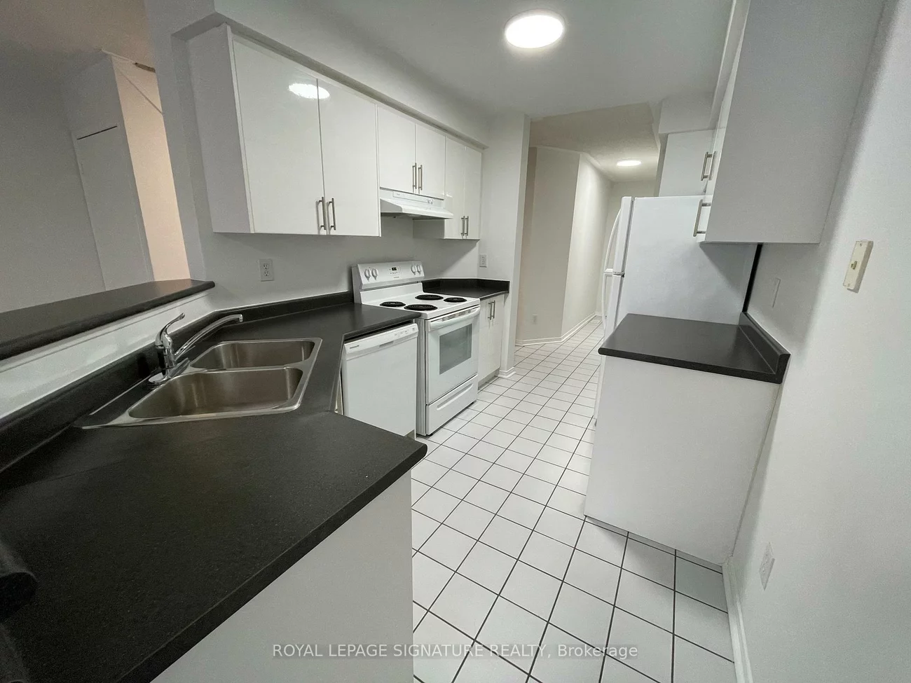 689, Four Winds, Hurontario, Mississauga