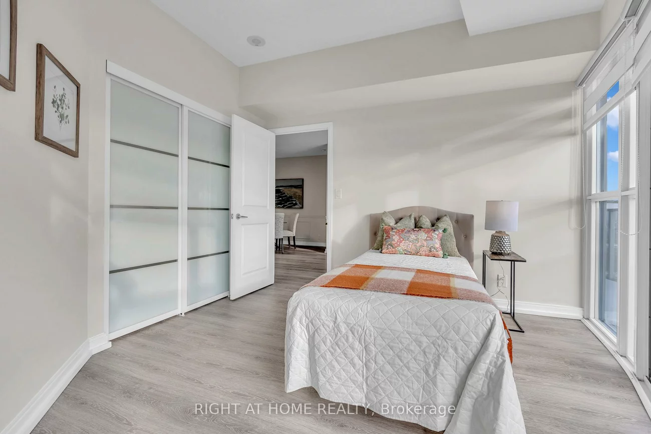 60, Absolute, City Centre, Mississauga