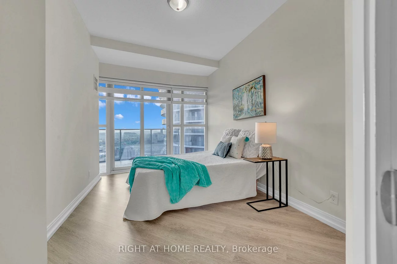 60, Absolute, City Centre, Mississauga