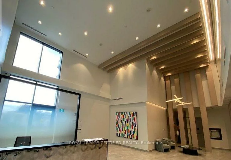 86, Dundas, Cooksville, Mississauga