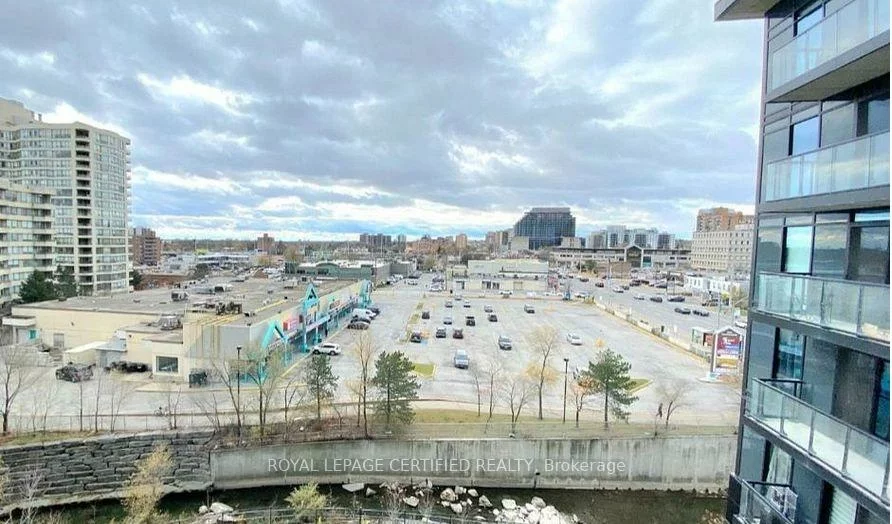 86, Dundas, Cooksville, Mississauga