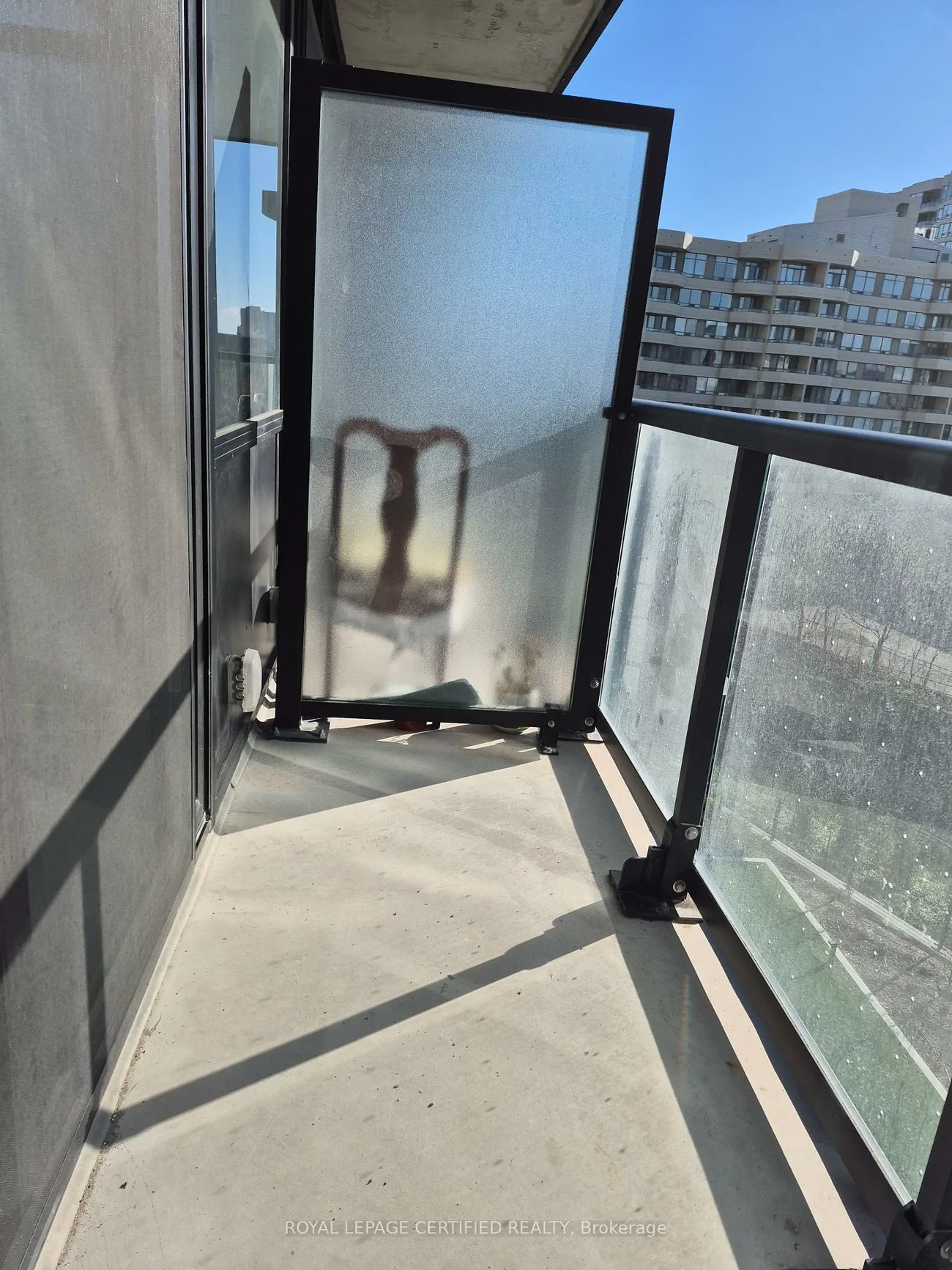 86, Dundas, Cooksville, Mississauga