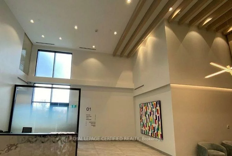 86, Dundas, Cooksville, Mississauga