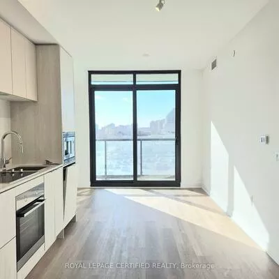 86, Dundas, Cooksville, Mississauga