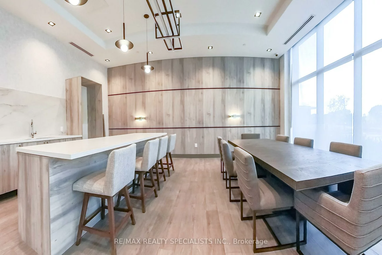 15, Watergarden, Hurontario, Mississauga