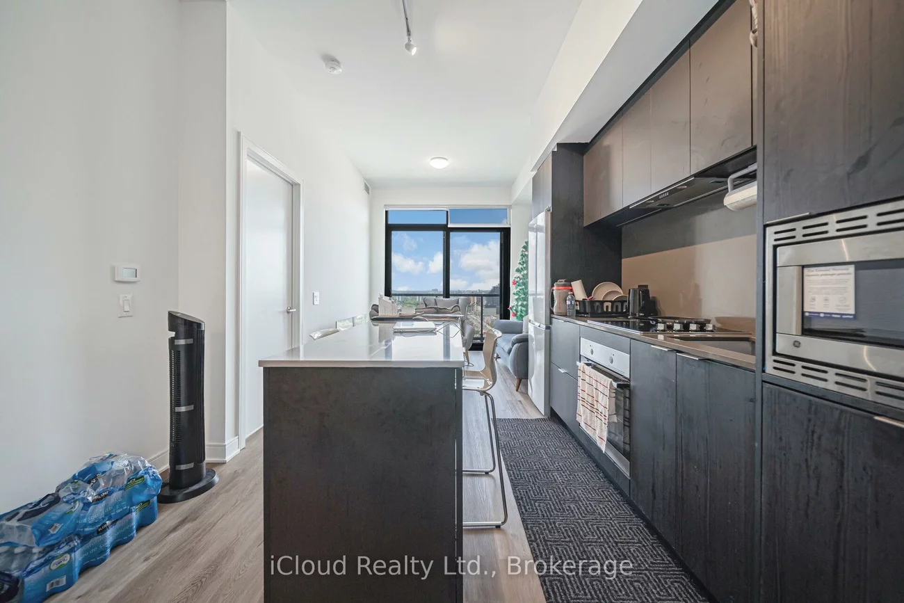 86, Dundas, Cooksville, Mississauga