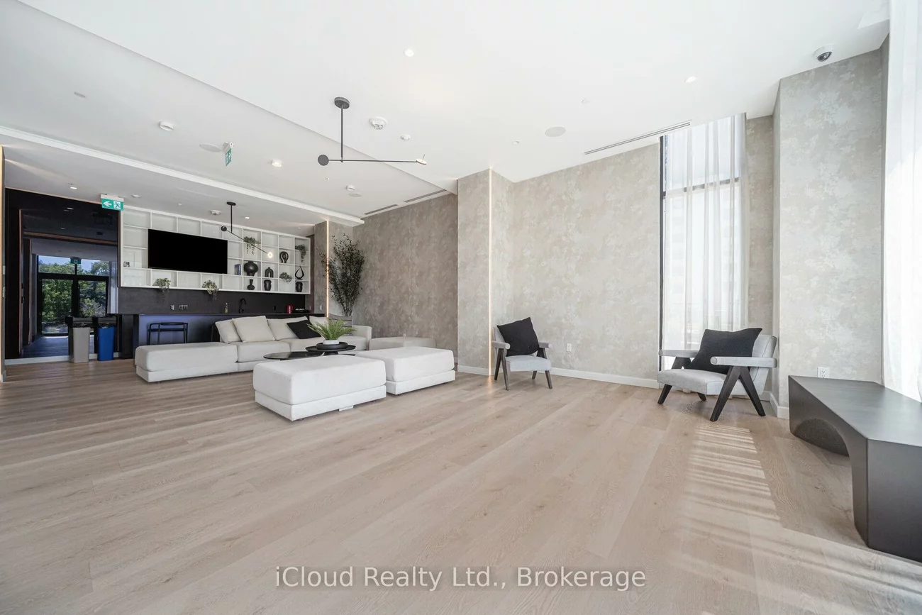 86, Dundas, Cooksville, Mississauga