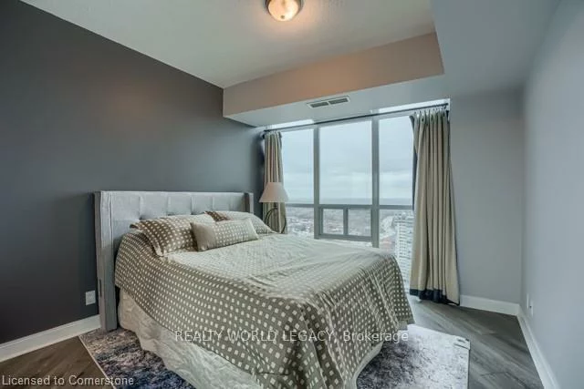 90, Absolute, City Centre, Mississauga