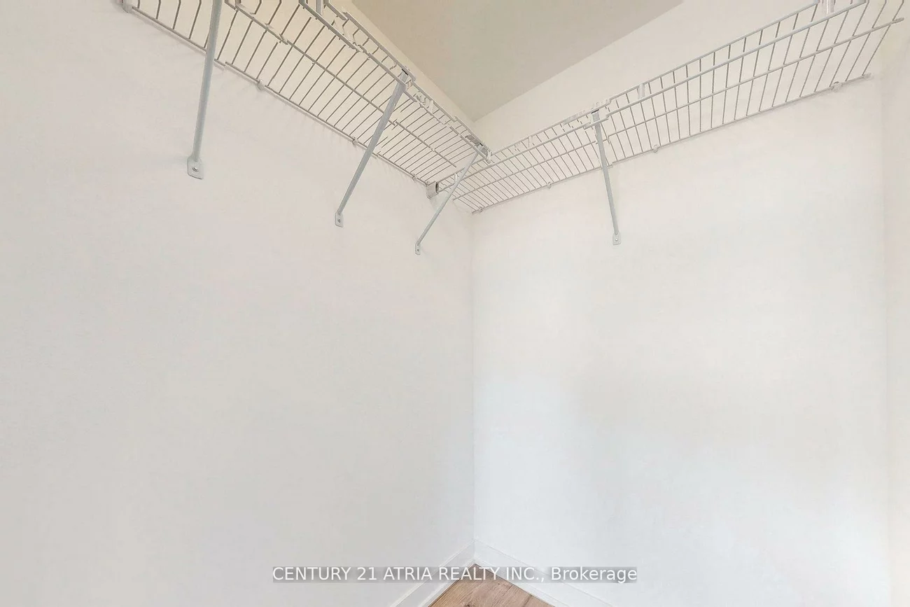 220, Missinnihe, Port Credit, Mississauga