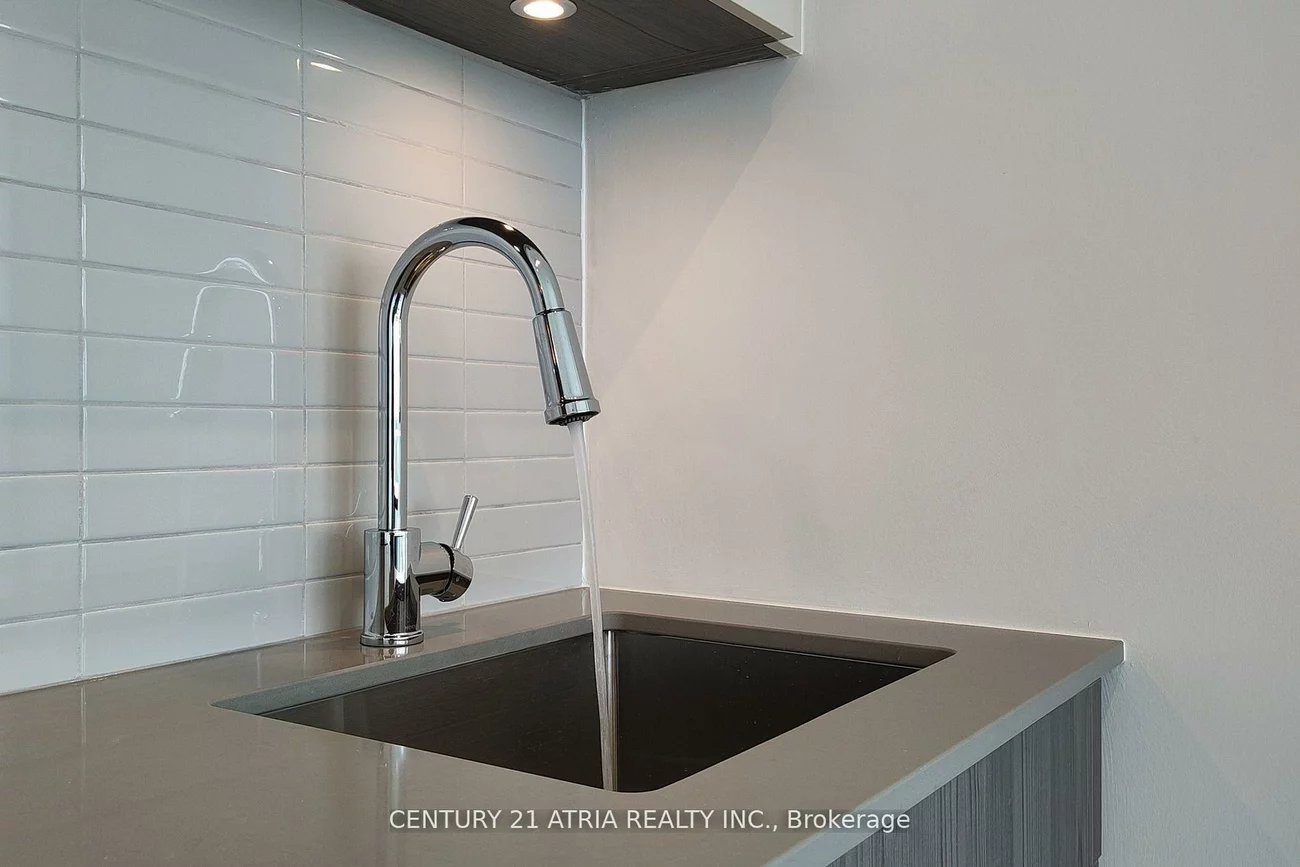 220, Missinnihe, Port Credit, Mississauga