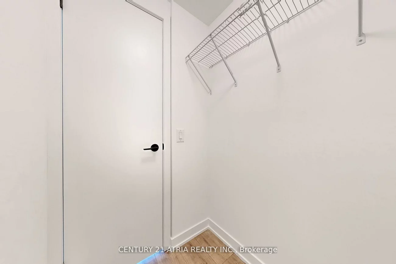 220, Missinnihe, Port Credit, Mississauga