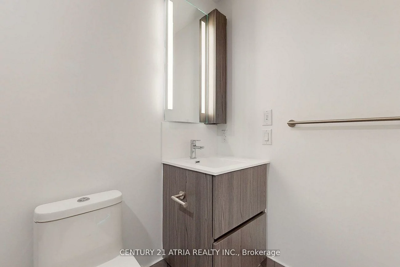 220, Missinnihe, Port Credit, Mississauga