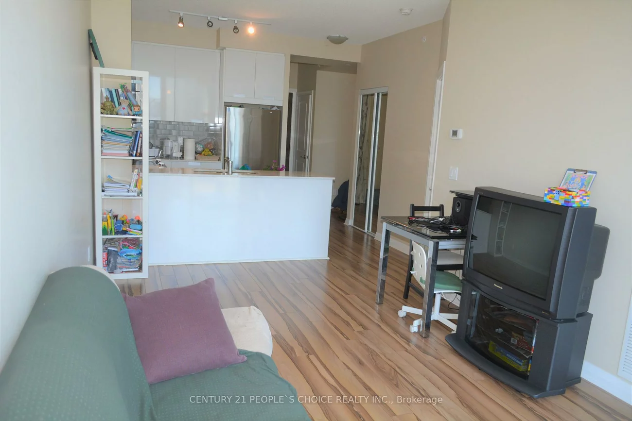 75, Eglinton, Hurontario, Mississauga