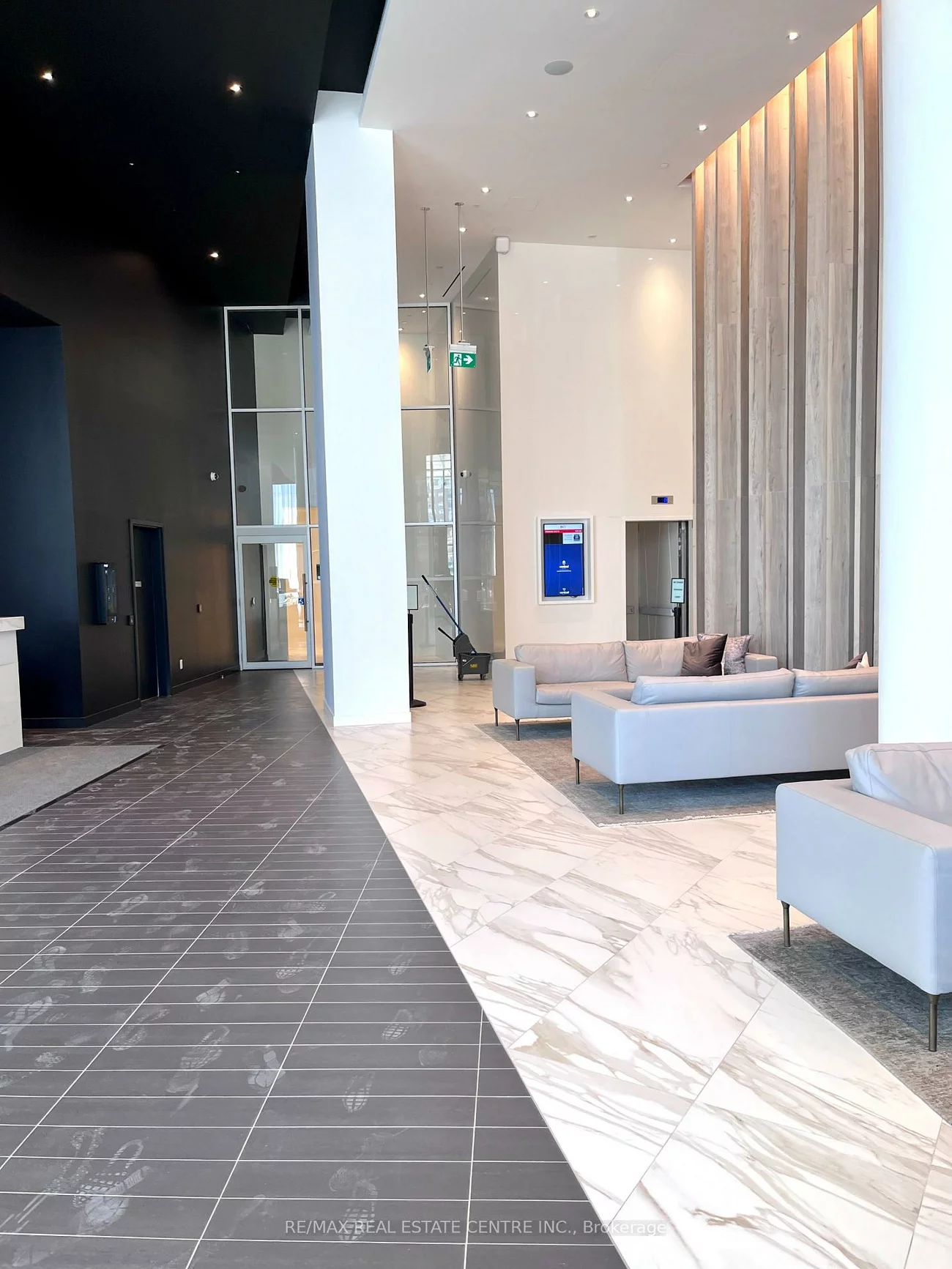 3900, confederation, City Centre, Mississauga