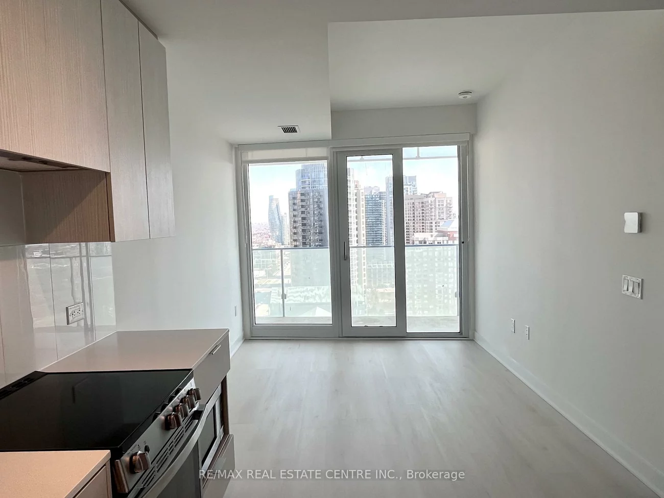 3900, confederation, City Centre, Mississauga