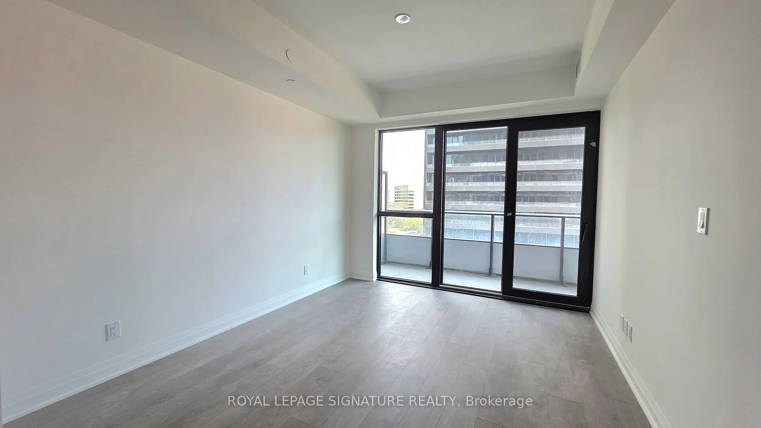 4015, The Exchange, City Centre, Mississauga