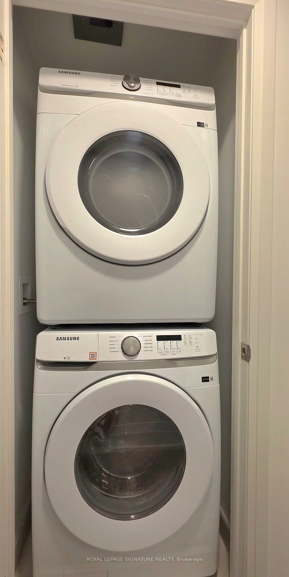 4015, The Exchange, City Centre, Mississauga