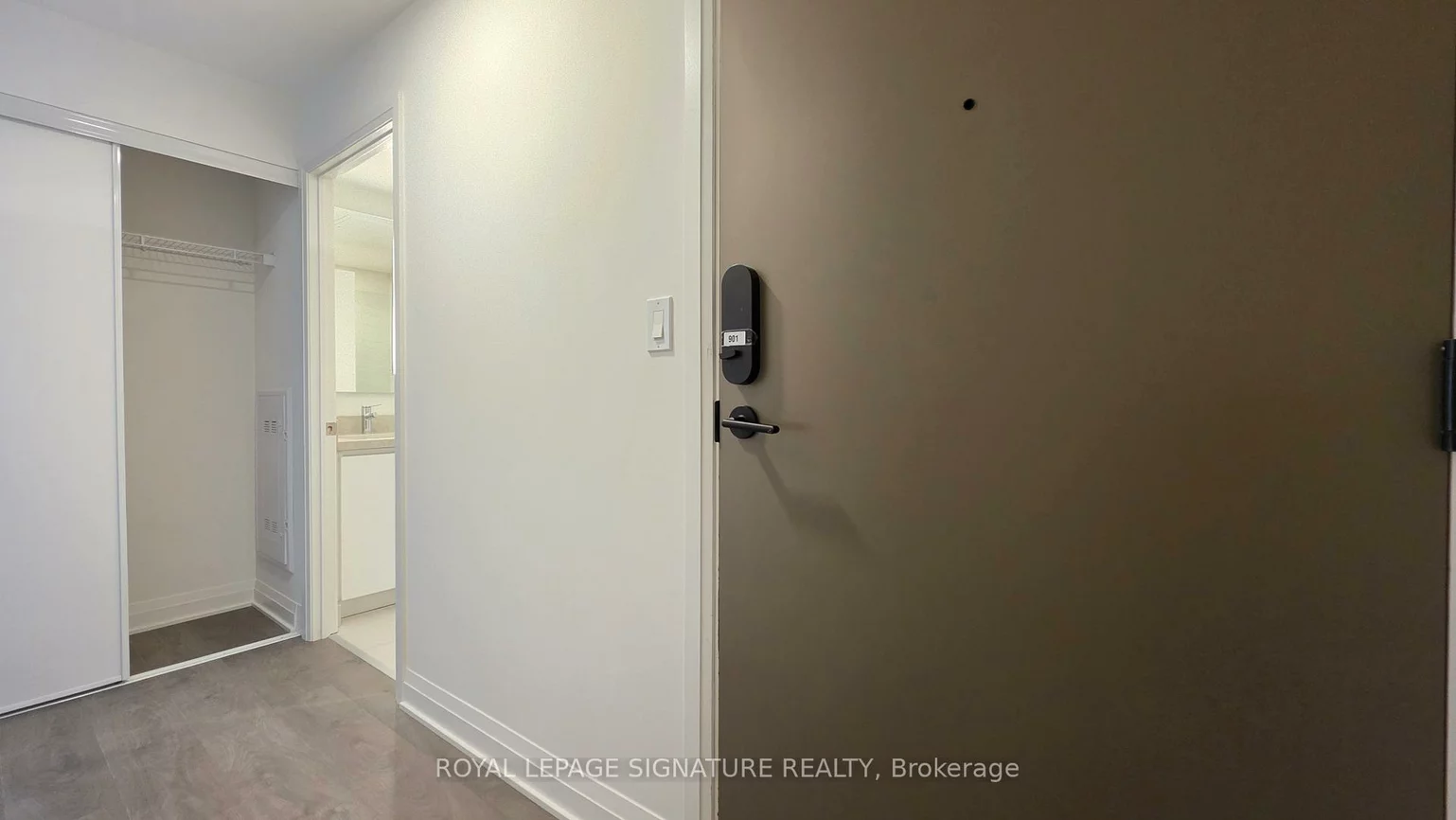 4015, The Exchange, City Centre, Mississauga