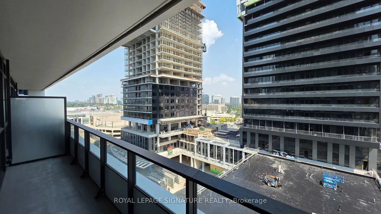 4015, The Exchange, City Centre, Mississauga