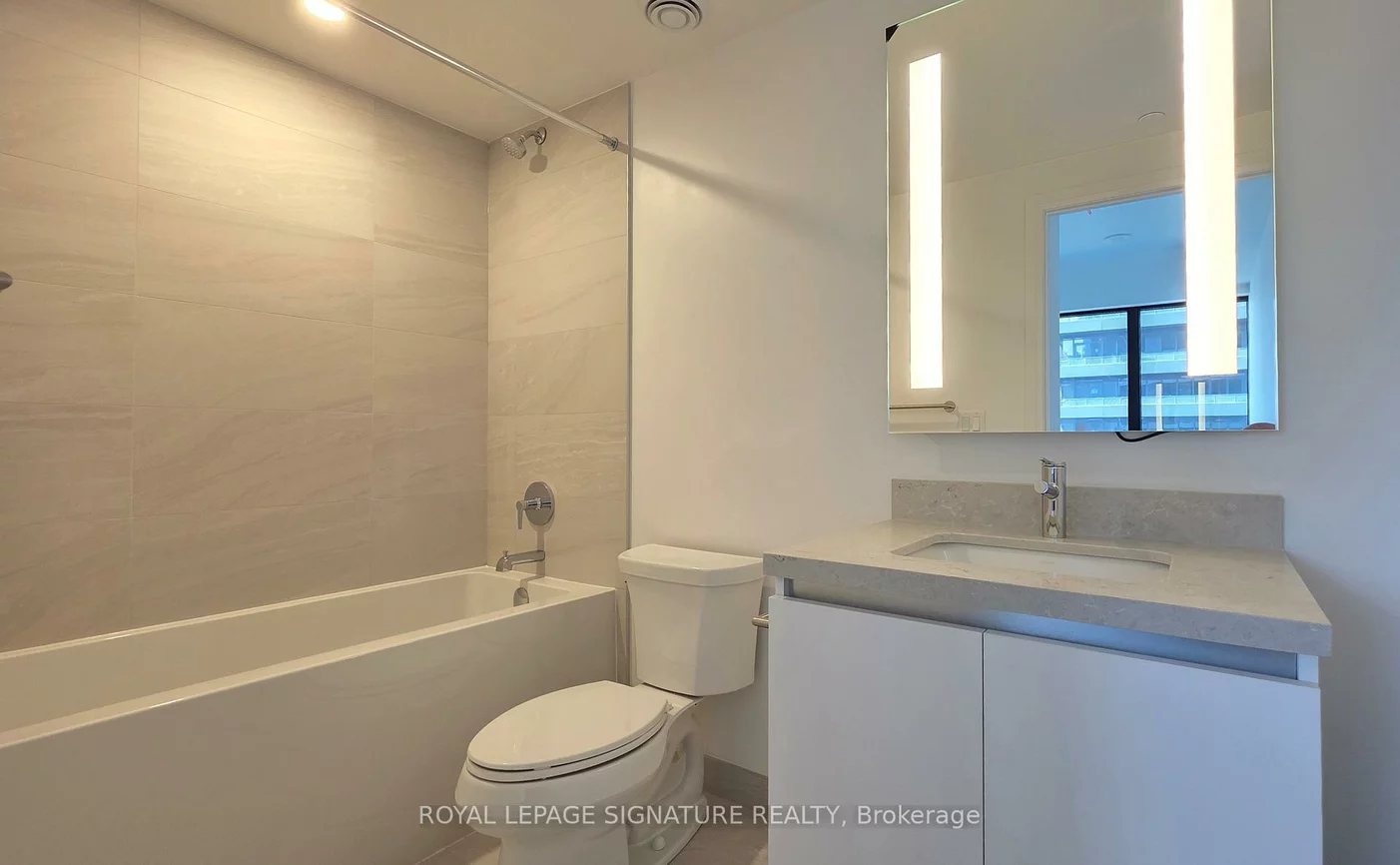 4015, The Exchange, City Centre, Mississauga