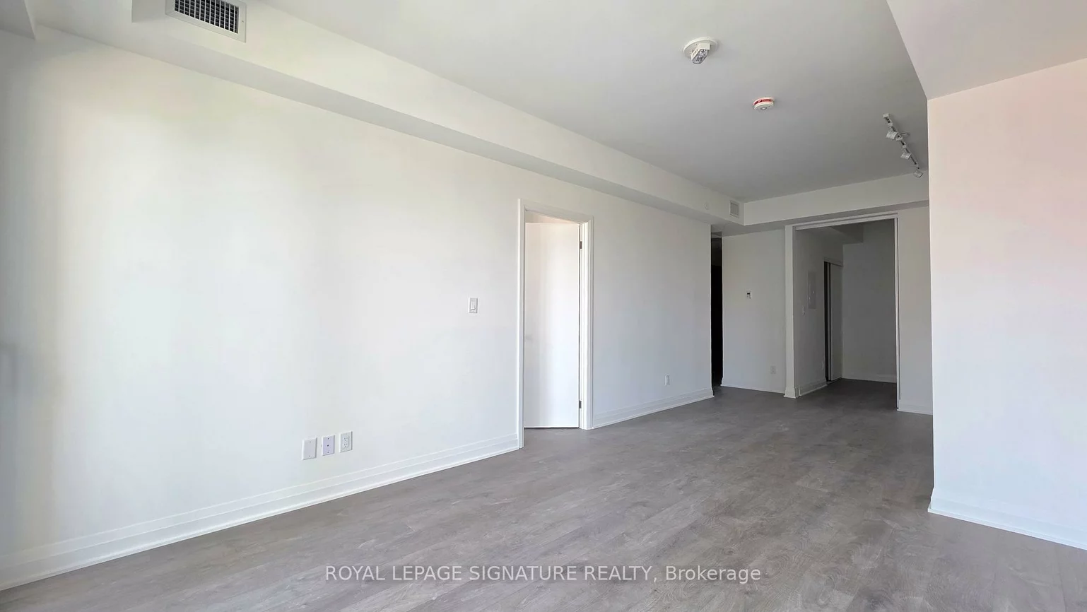 4015, The Exchange, City Centre, Mississauga