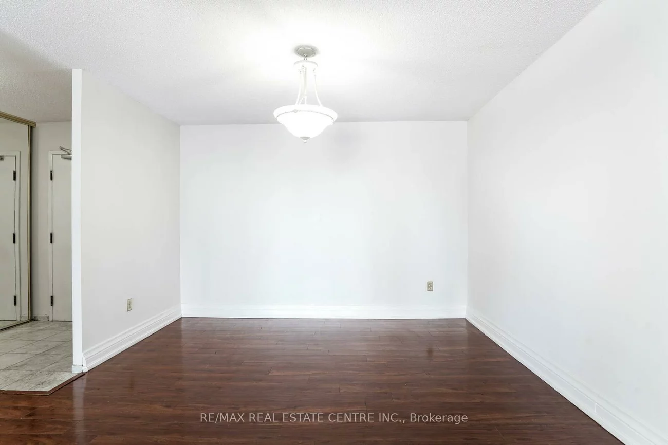 350, Webb, City Centre, Mississauga