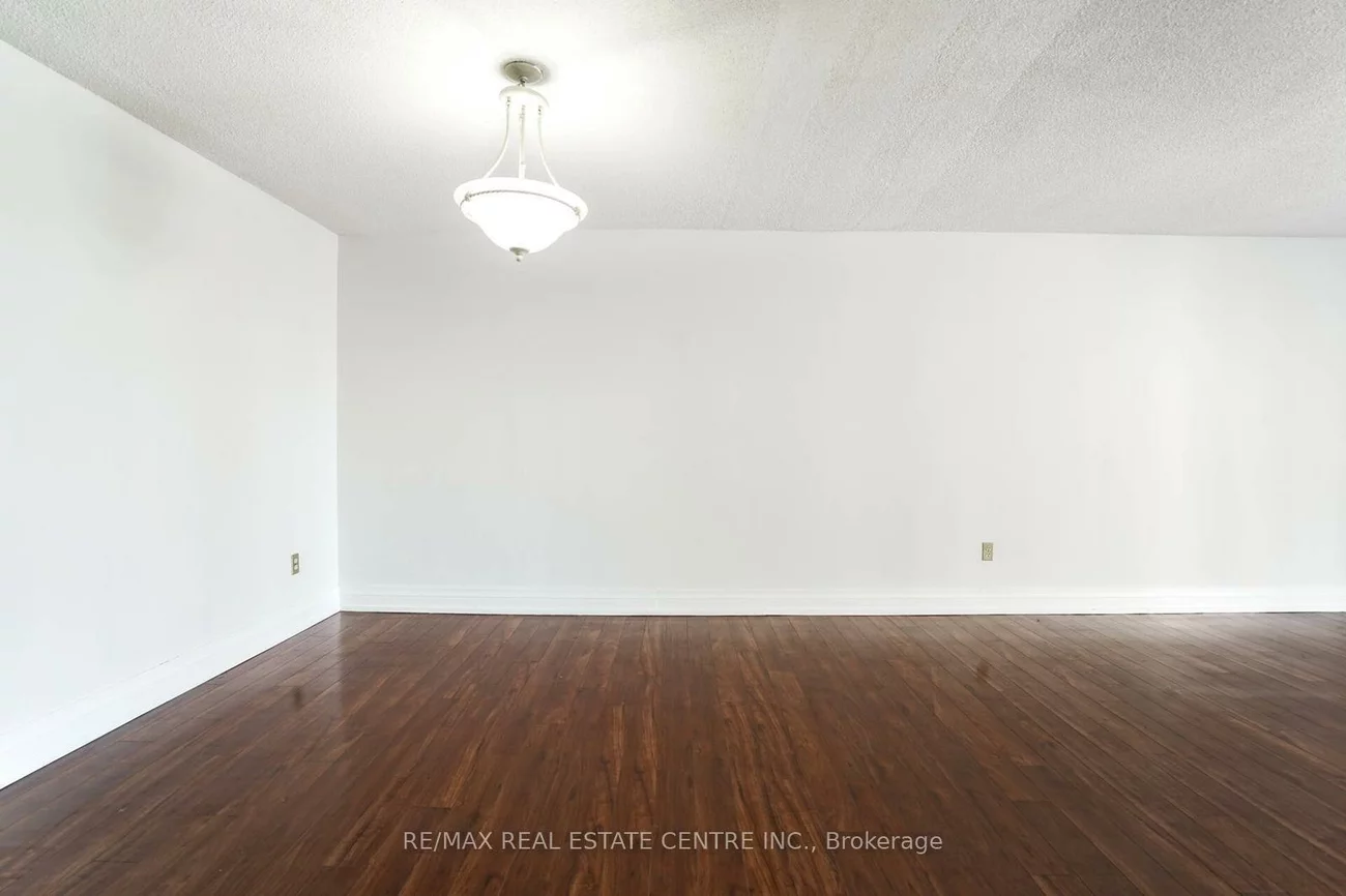 350, Webb, City Centre, Mississauga