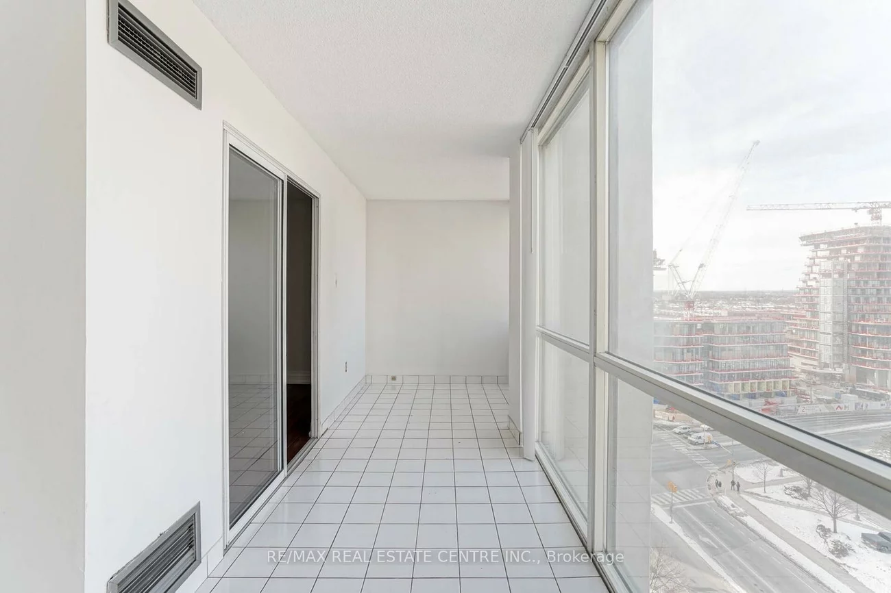 350, Webb, City Centre, Mississauga