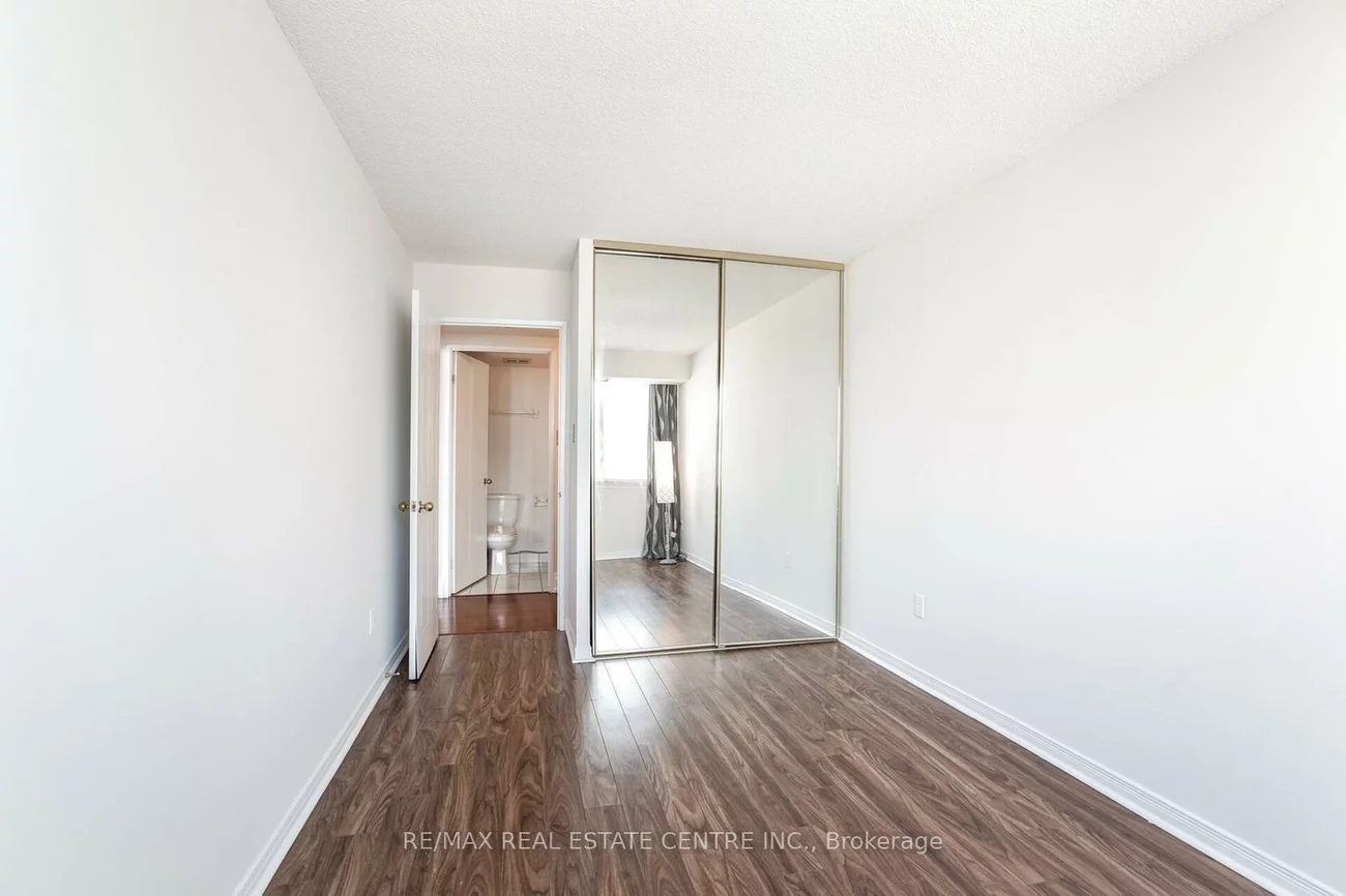 350, Webb, City Centre, Mississauga