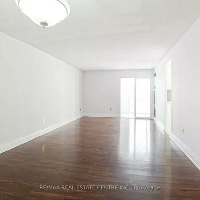 350, Webb, City Centre, Mississauga