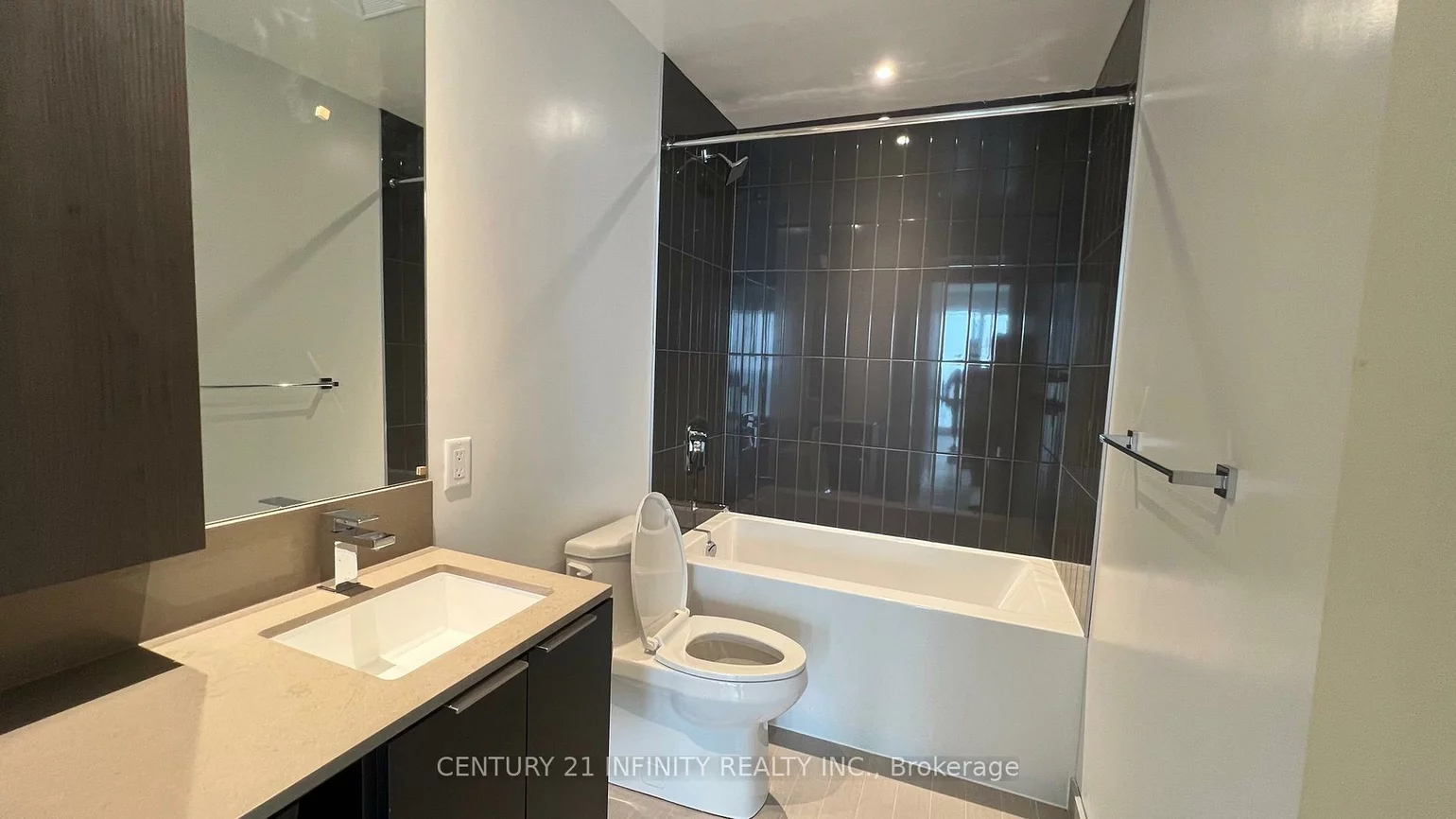 3900, Confederation, City Centre, Mississauga