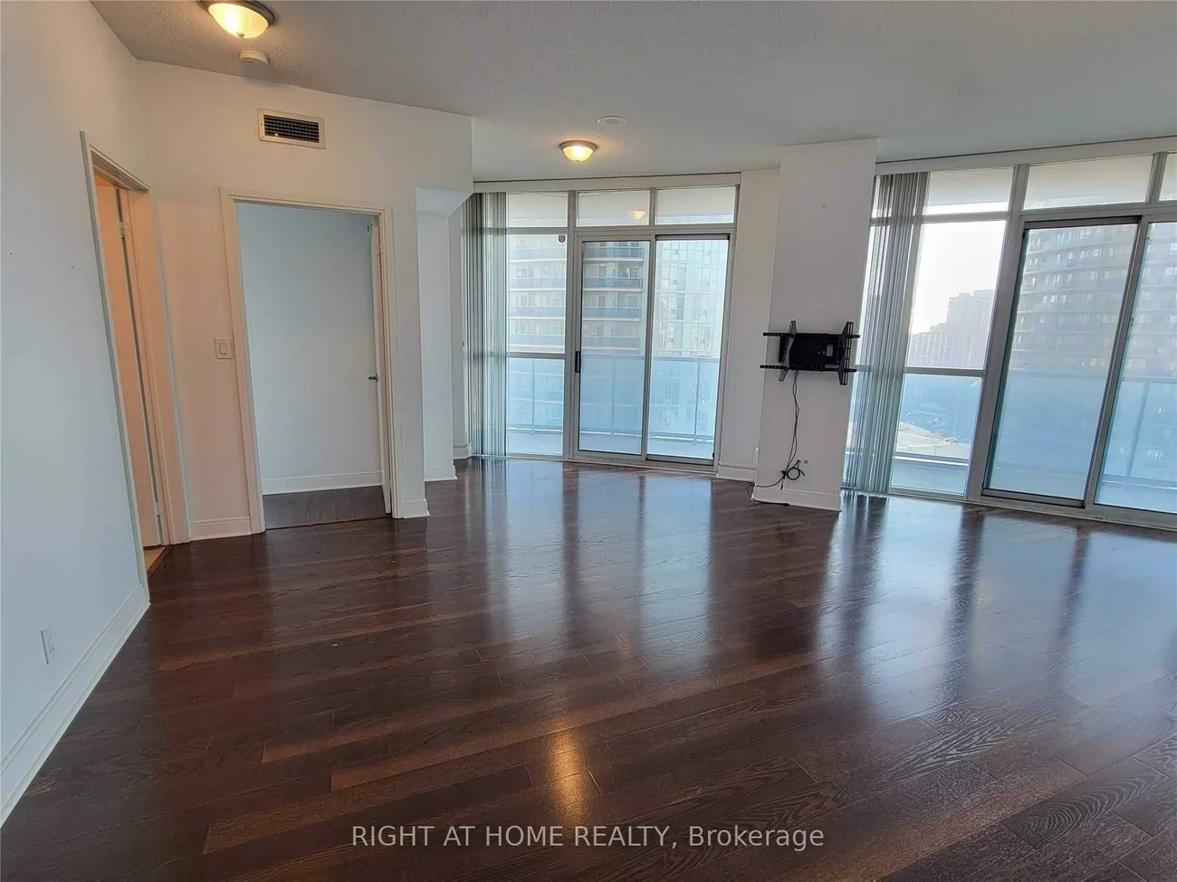 80, Absolute, City Centre, Mississauga