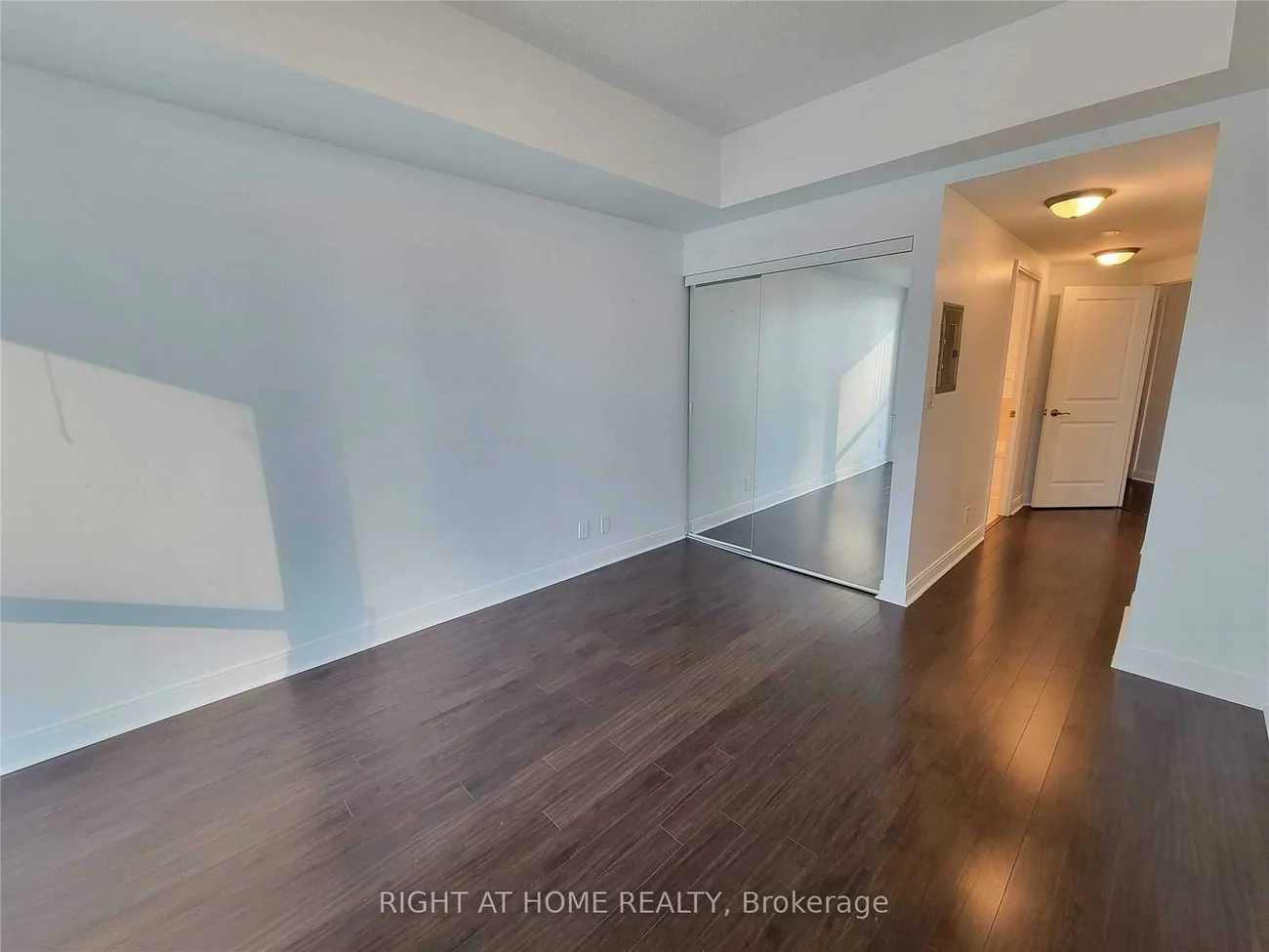 80, Absolute, City Centre, Mississauga