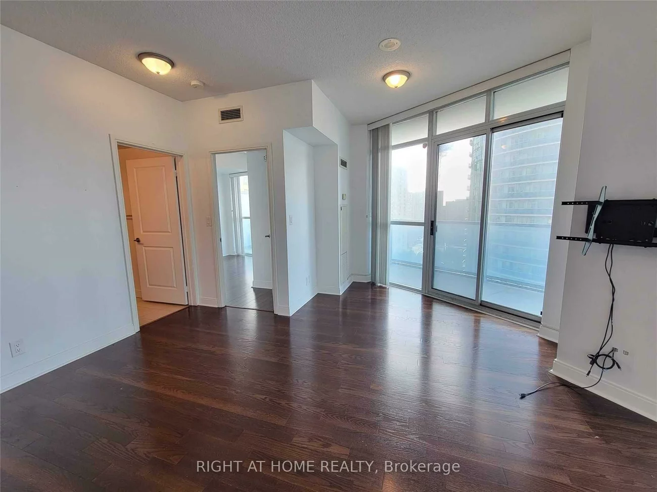 80, Absolute, City Centre, Mississauga