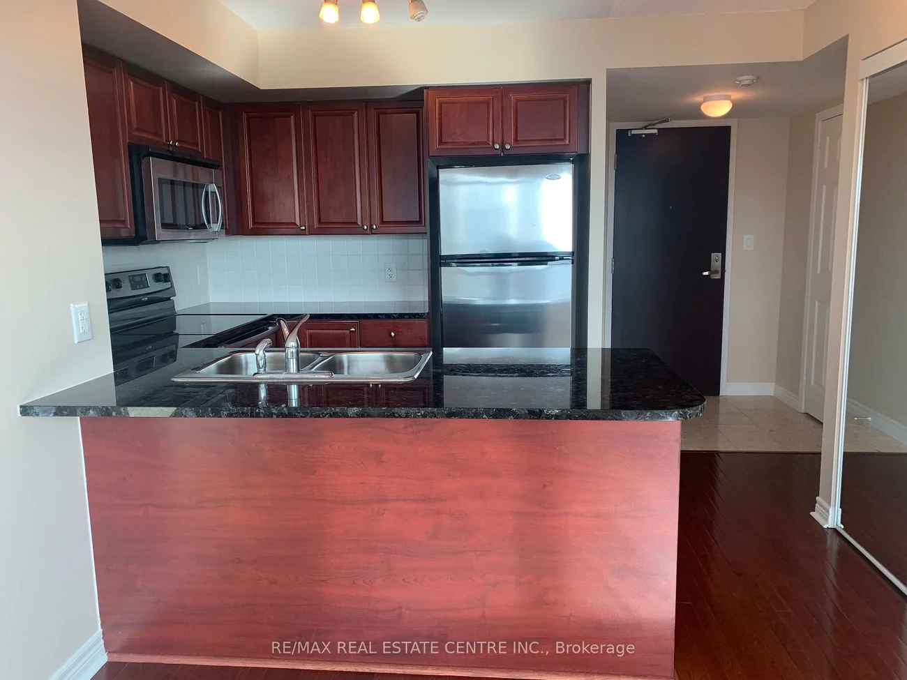 208, Enfield, City Centre, Mississauga