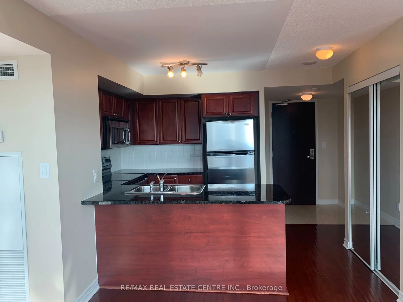 208, Enfield, City Centre, Mississauga