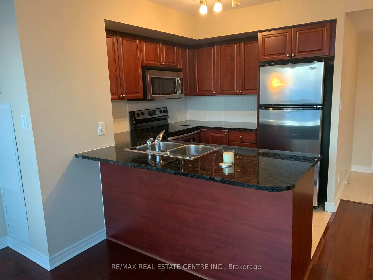 208, Enfield, City Centre, Mississauga