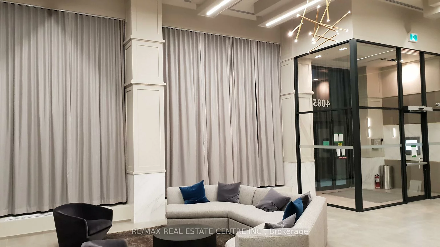 4055, Parkside Village, City Centre, Mississauga