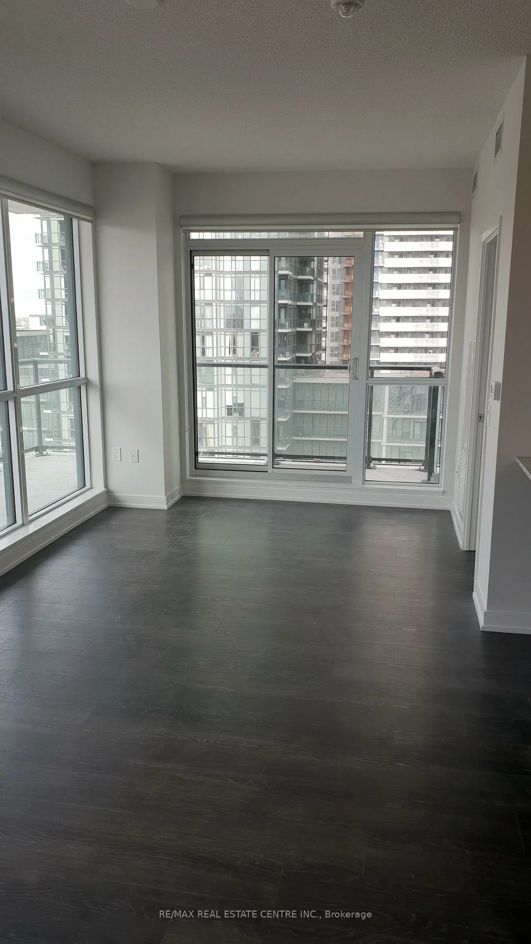 4055, Parkside Village, City Centre, Mississauga