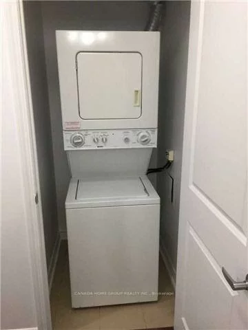 385, Prince Of Wales, City Centre, Mississauga