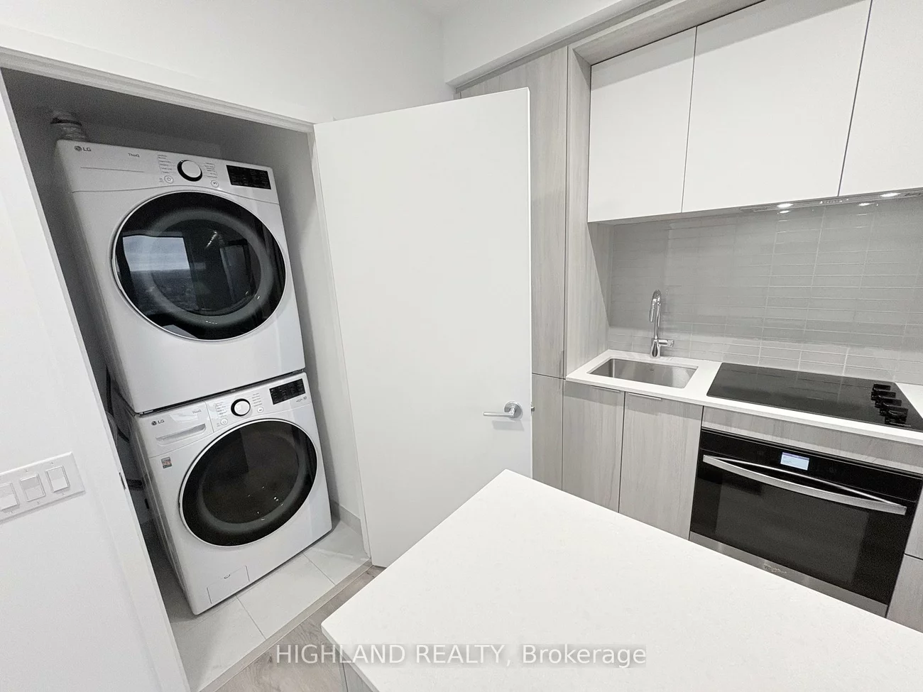 395, Square One, City Centre, Mississauga